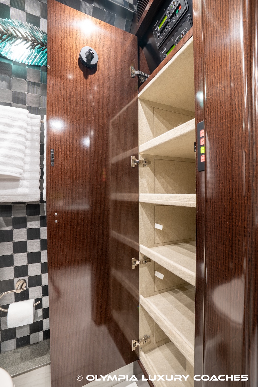 2007 Prevost Marathon XLII For Sale