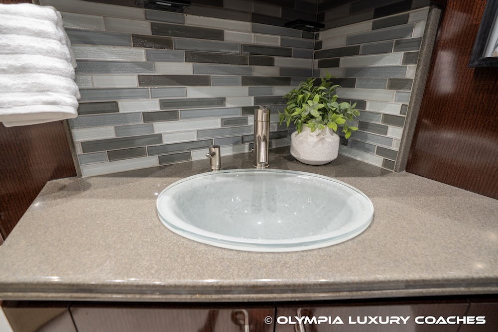 2007 Prevost Marathon XLII For Sale