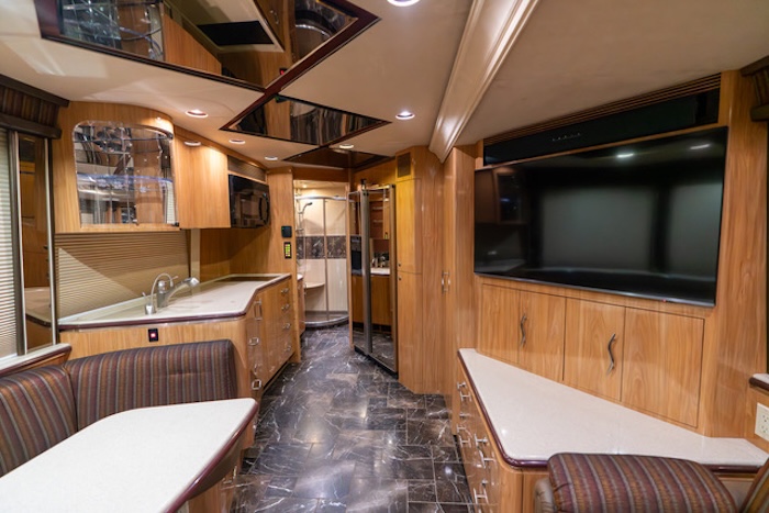 2007 Prevost Marathon XLII For Sale