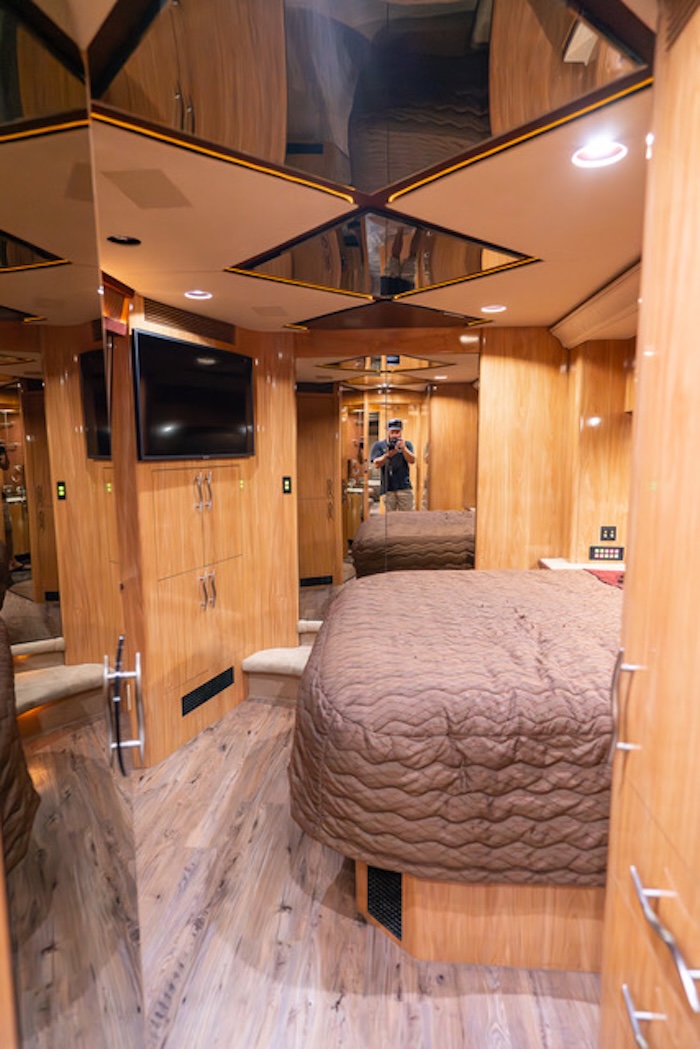 2007 Prevost Marathon XLII For Sale