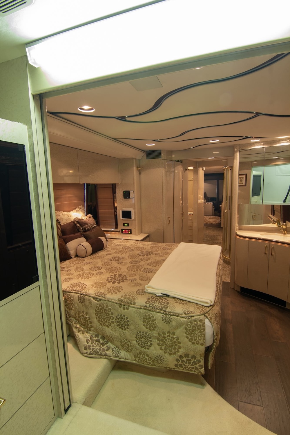 2007 Prevost Marathon XLII For Sale