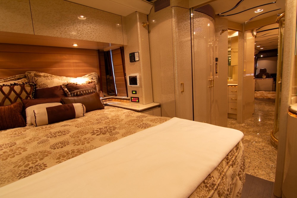 2007 Prevost Marathon XLII For Sale