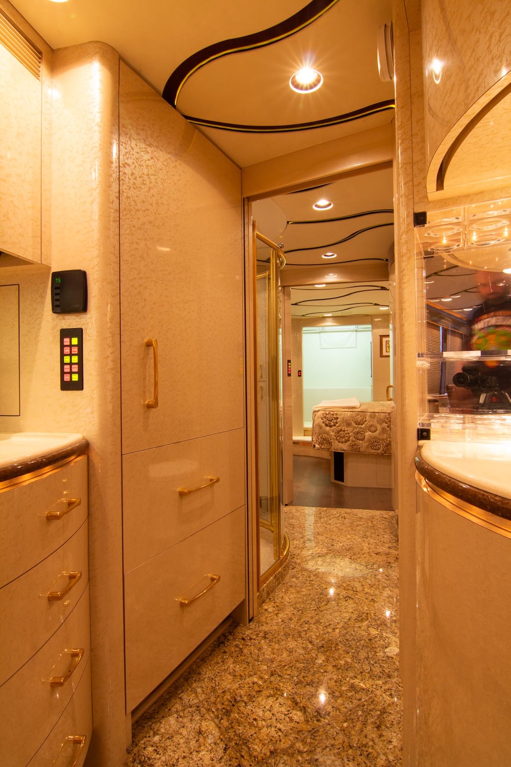 2007 Prevost Marathon XLII For Sale