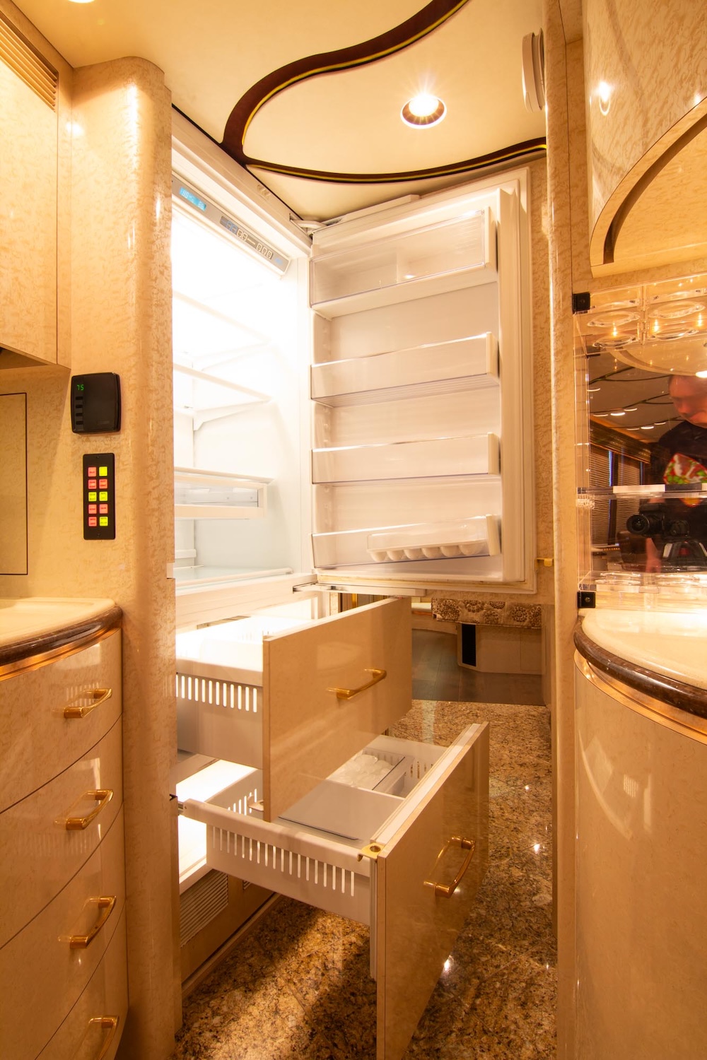 2007 Prevost Marathon XLII For Sale