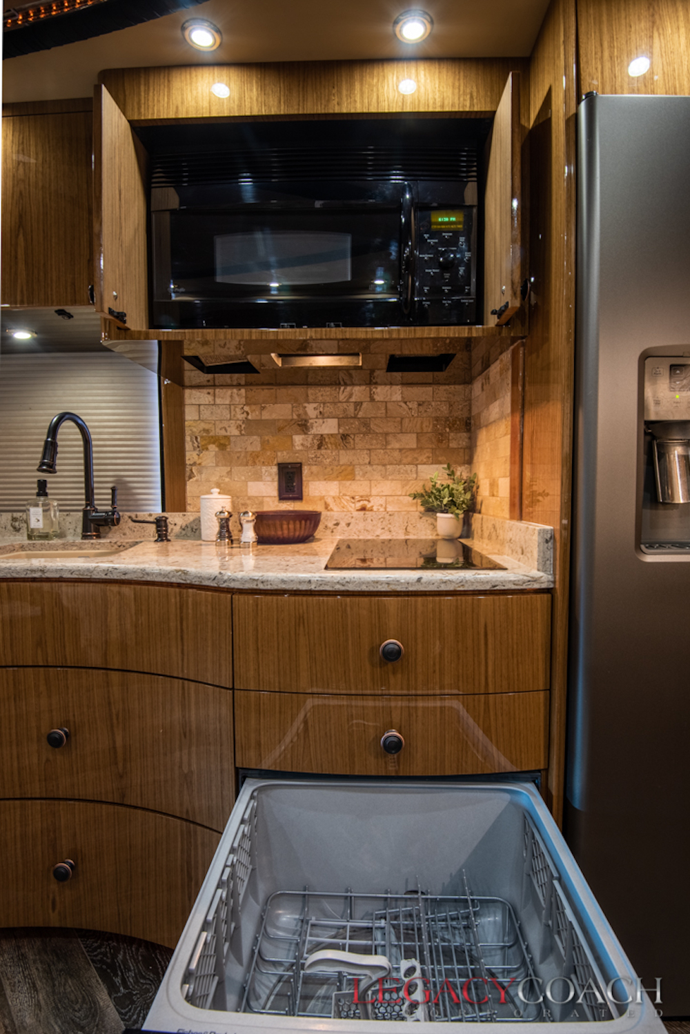 2007 Prevost Millennium H3-45 For Sale