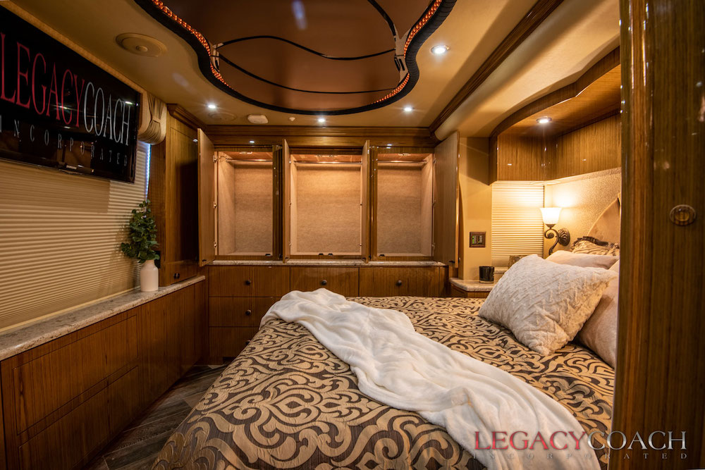 2007 Prevost Millennium H3-45 For Sale