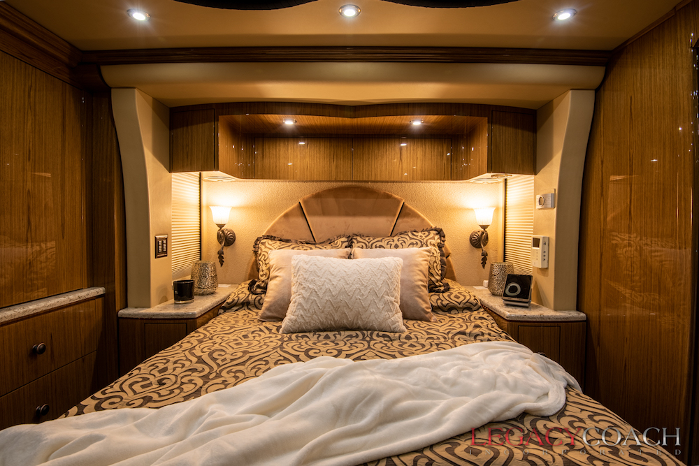 2007 Prevost Millennium H3-45 For Sale