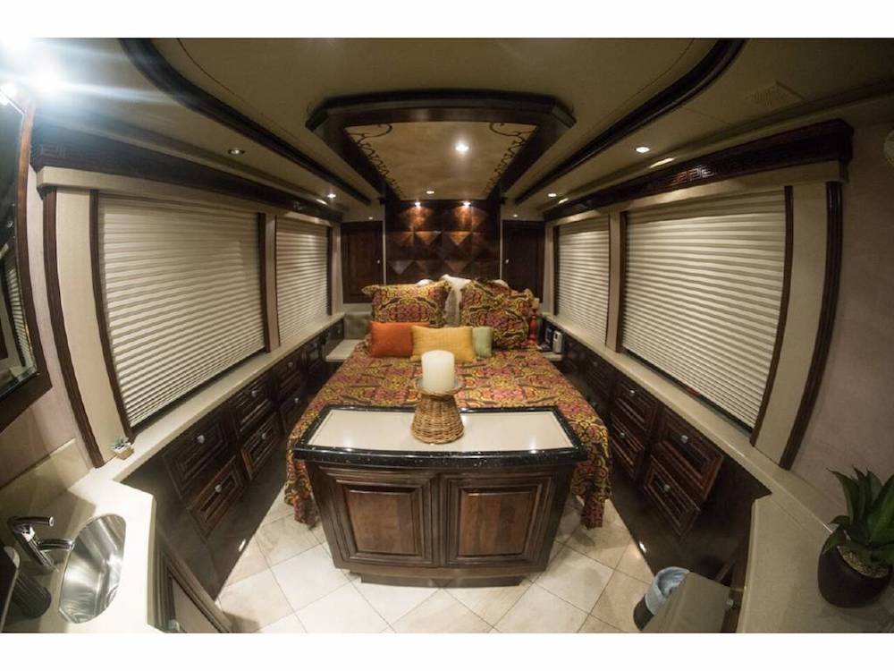 2007 Prevost OutlawXLII For Sale