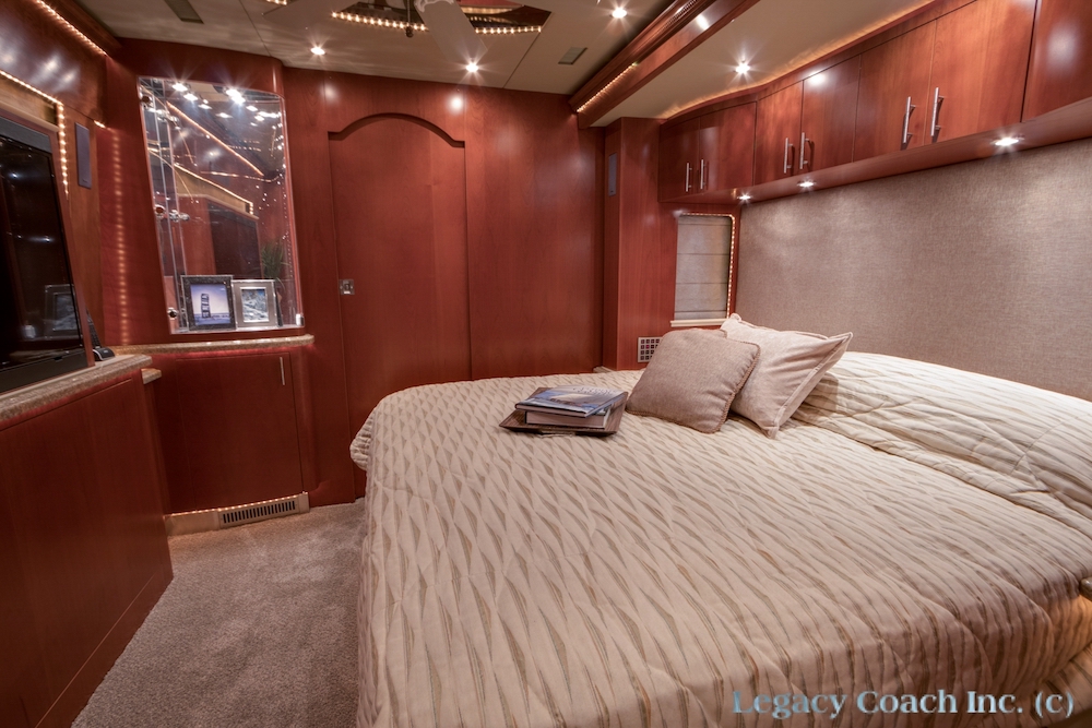 2007 Prevost Parliament H3-45 For Sale