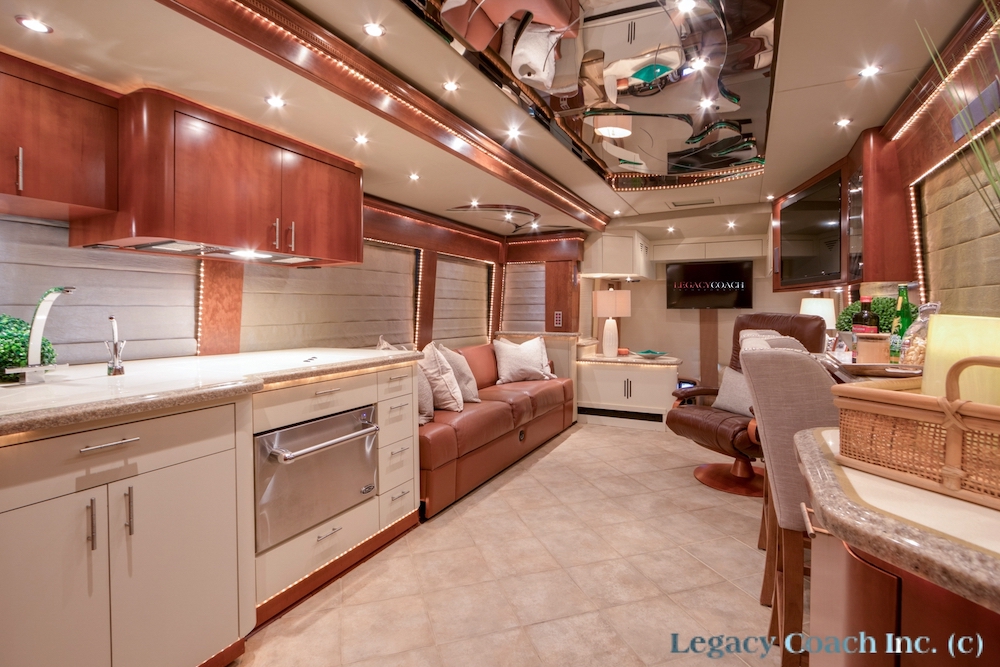 2007 Prevost Parliament H3-45 For Sale