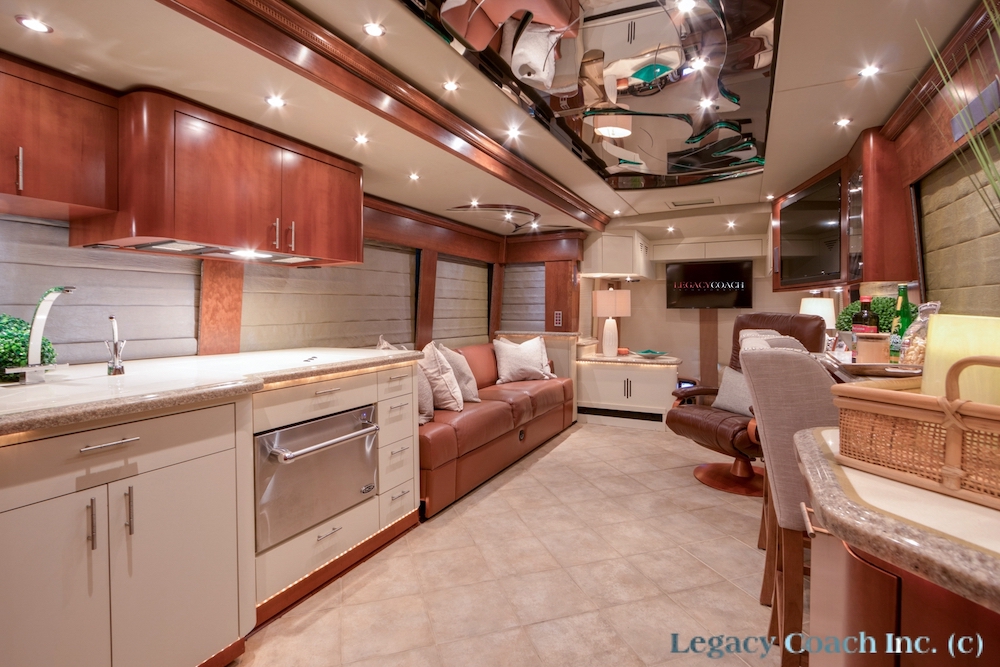 2007 Prevost Parliament H3-45 For Sale