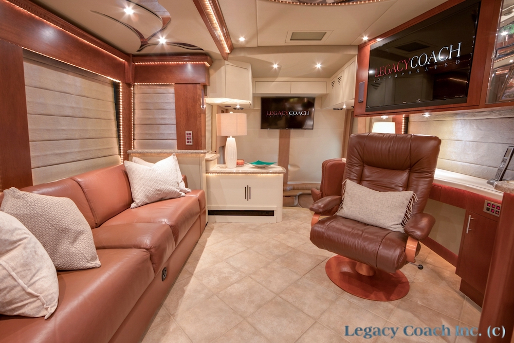 2007 Prevost Parliament H3-45 For Sale