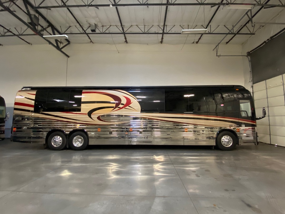 2007 Prevost Thompson XLII For Sale