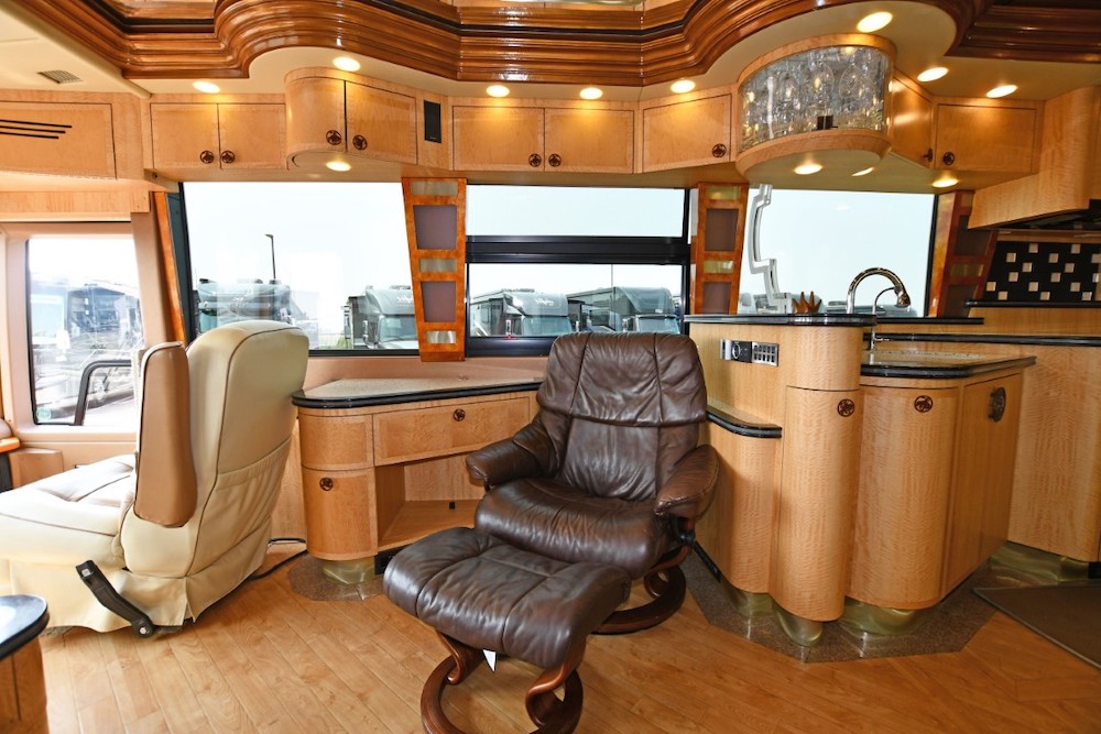 2008 Prevost Parliament XLII For Sale