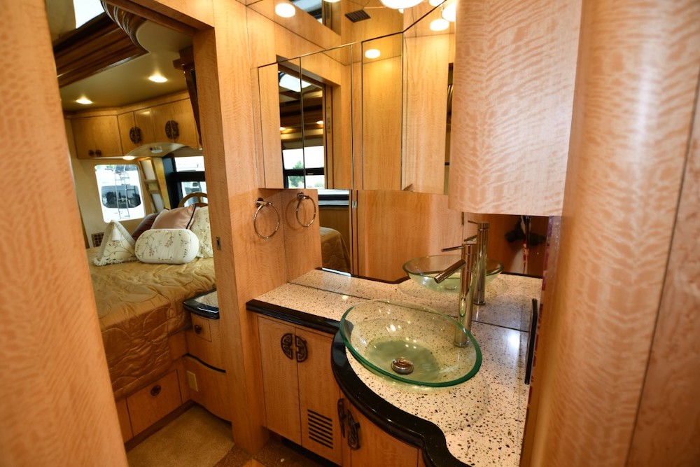 2008 Prevost Parliament XLII For Sale