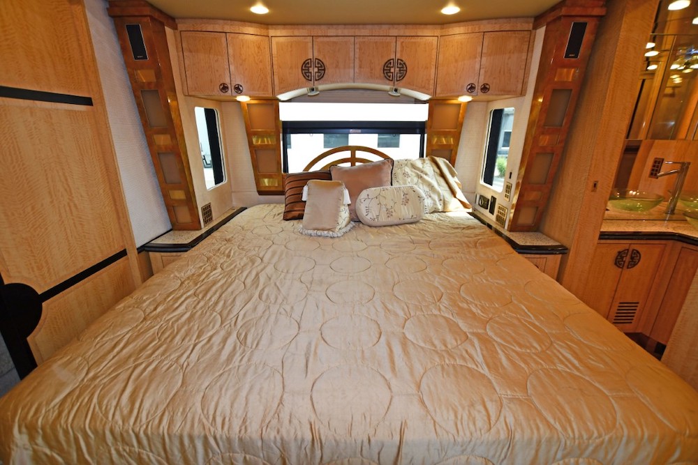 2008 Prevost Parliament XLII For Sale