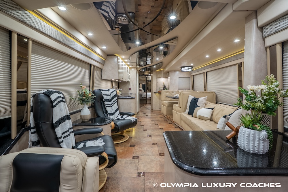 2008 Prevost Amadas H3-45 For Sale
