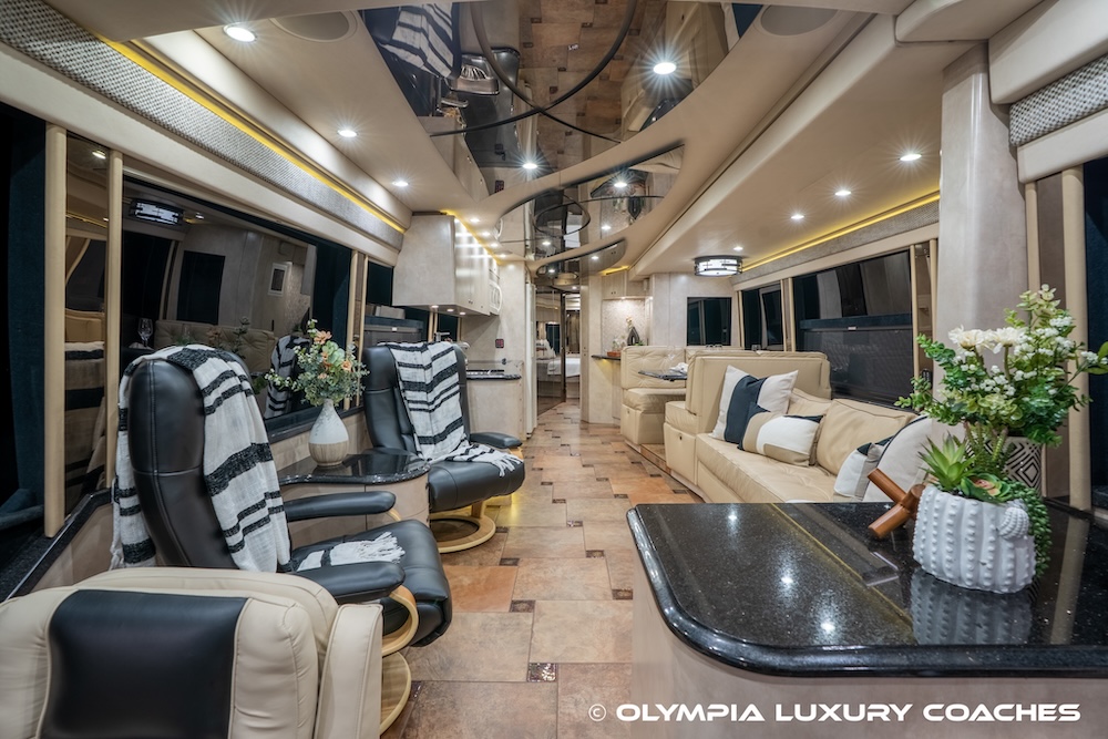 2008 Prevost Amadas H3-45 For Sale
