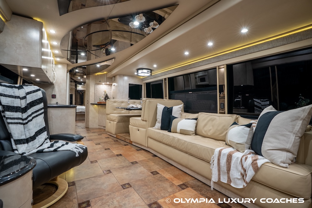 2008 Prevost Amadas H3-45 For Sale