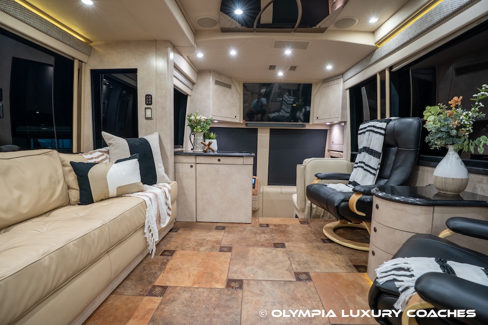2008 Prevost Amadas H3-45 For Sale