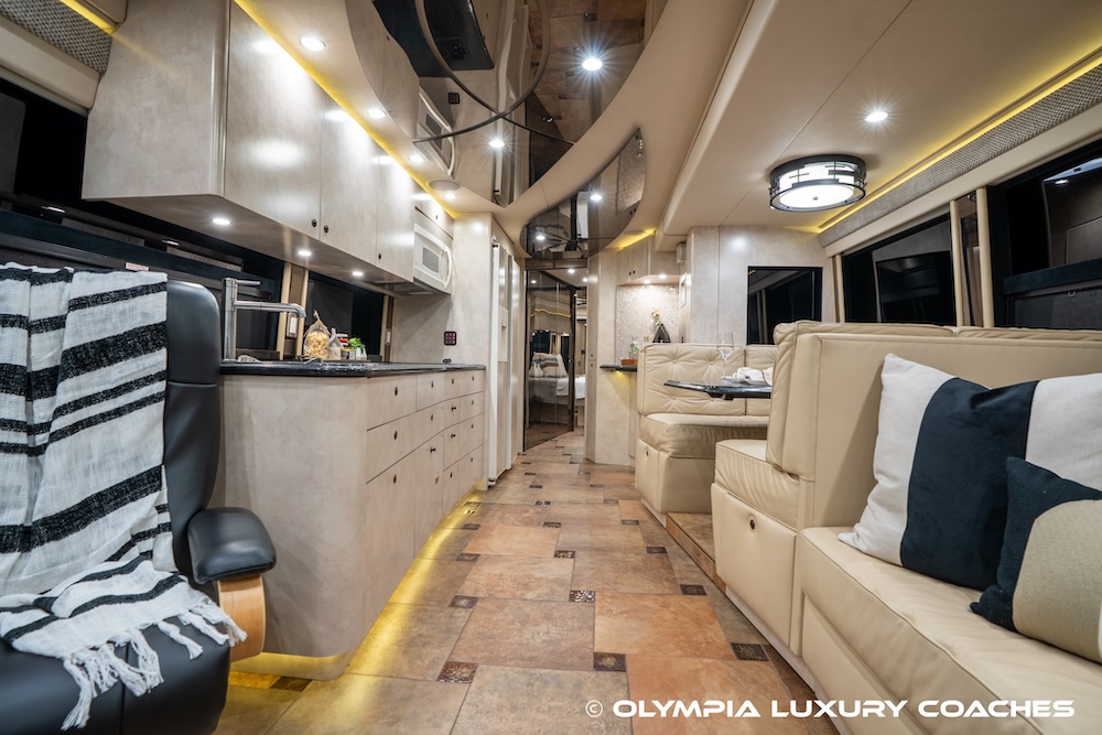 2008 Prevost Amadas H3-45 For Sale