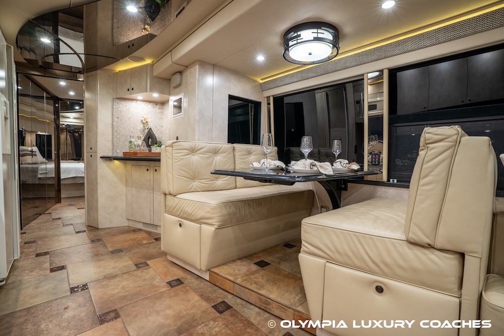 2008 Prevost Amadas H3-45 For Sale