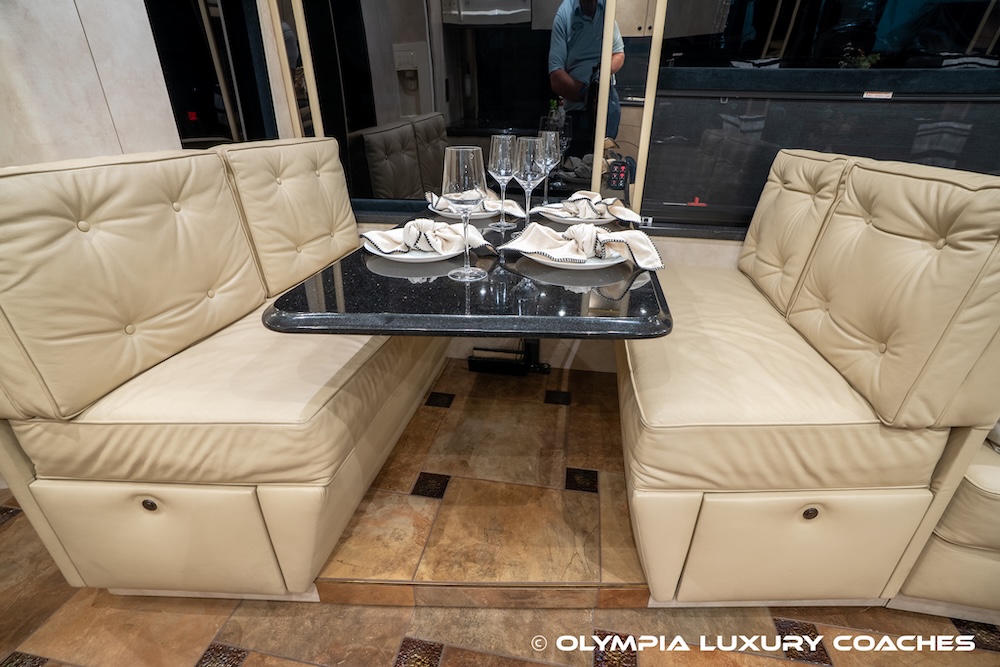 2008 Prevost Amadas H3-45 For Sale