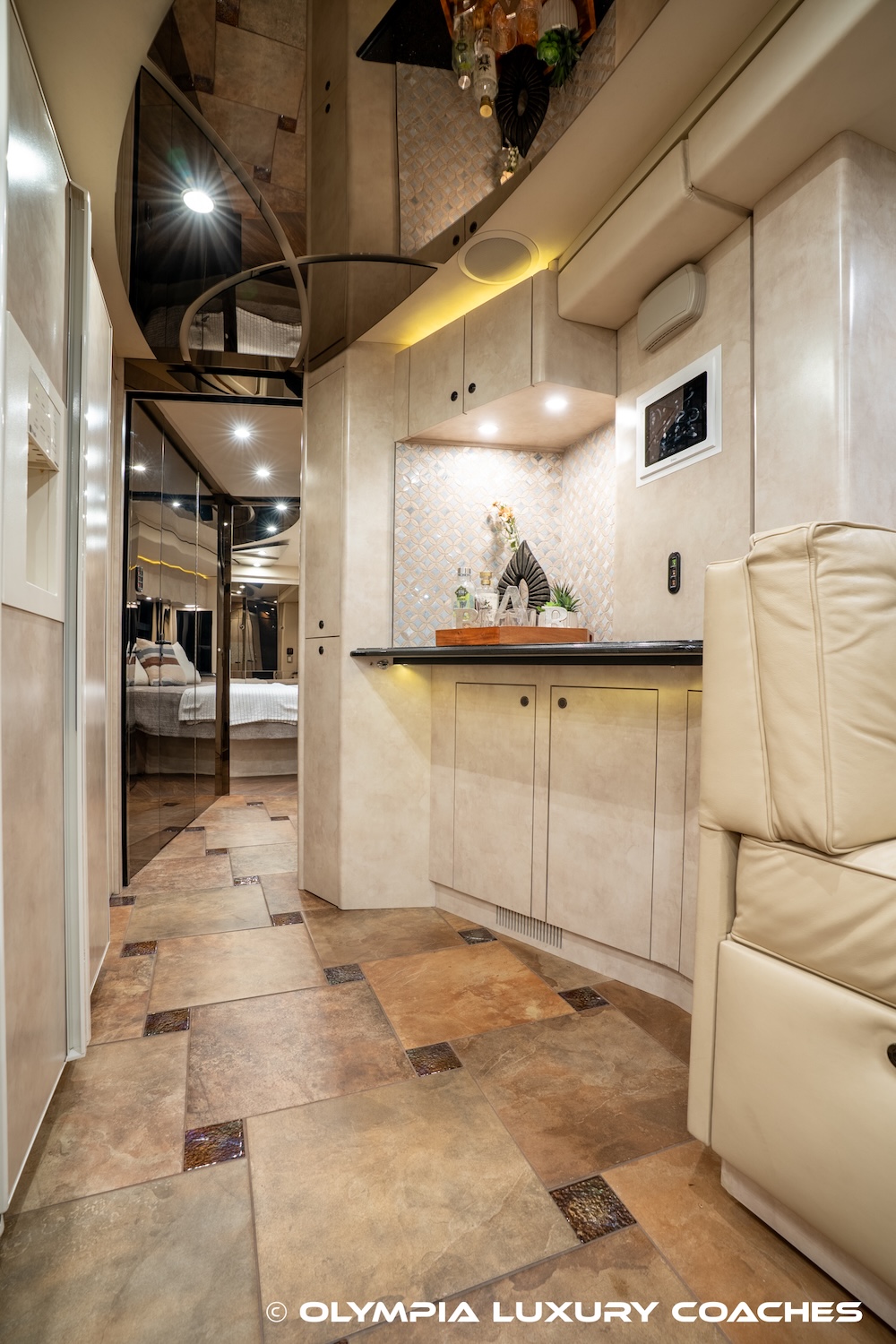 2008 Prevost Amadas H3-45 For Sale