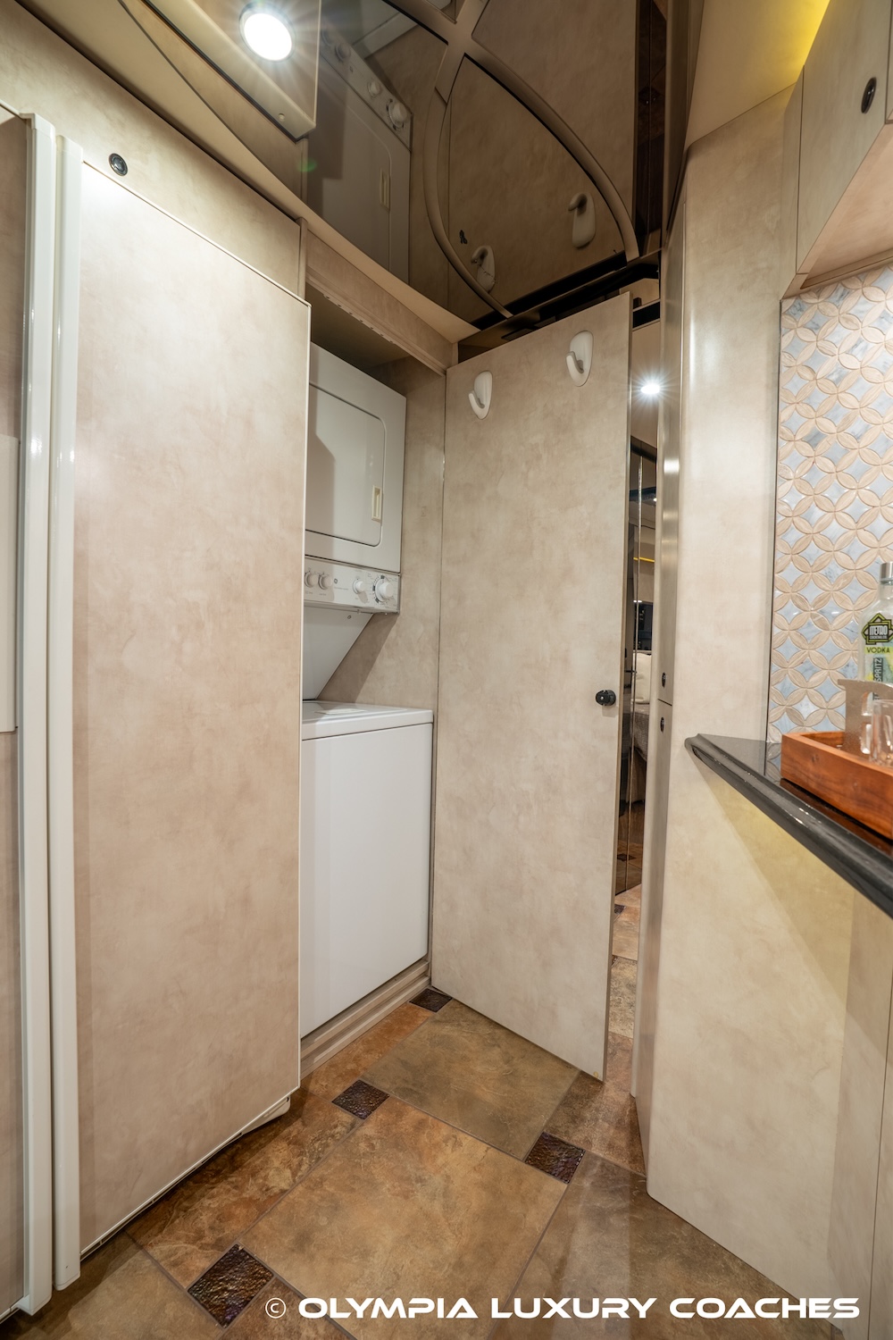 2008 Prevost Amadas H3-45 For Sale