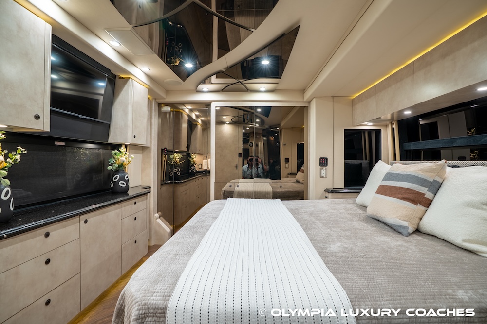 2008 Prevost Amadas H3-45 For Sale