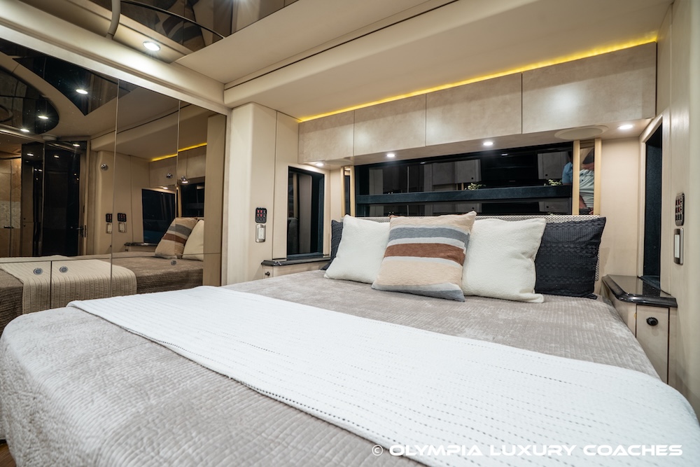 2008 Prevost Amadas H3-45 For Sale