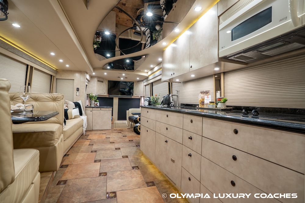 2008 Prevost Amadas H3-45 For Sale