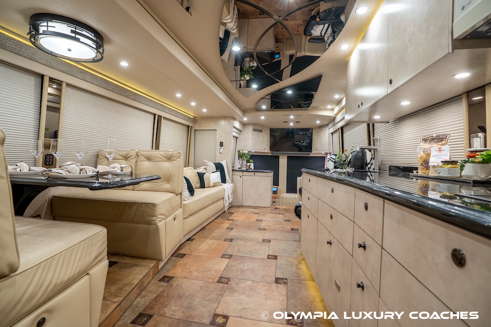 2008 Prevost Amadas H3-45 For Sale