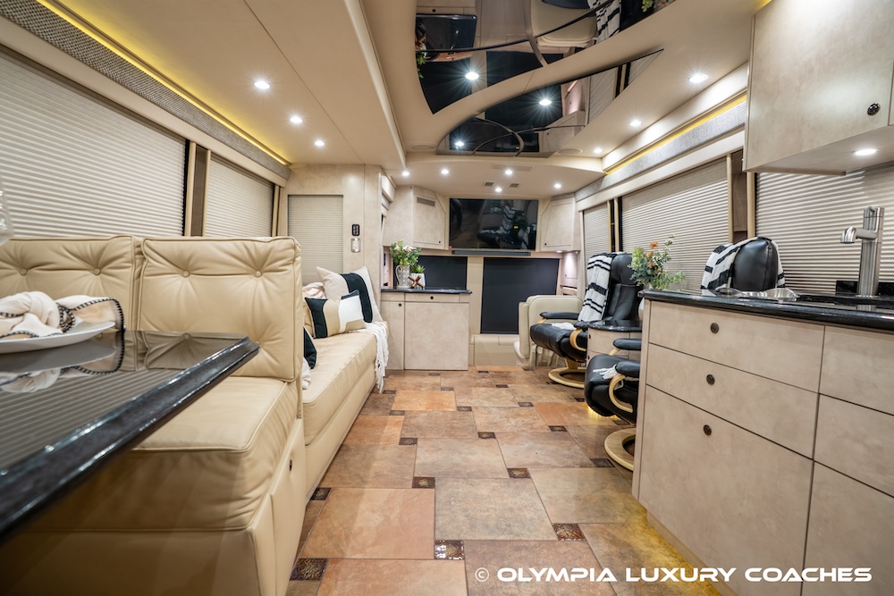 2008 Prevost Amadas H3-45 For Sale