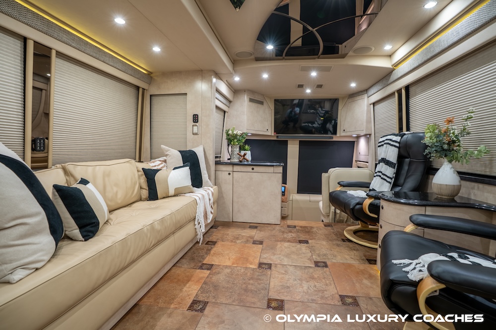2008 Prevost Amadas H3-45 For Sale