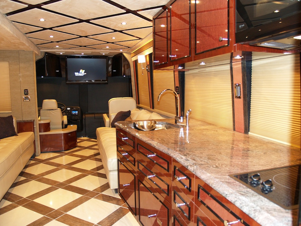 2008 Prevost Amadas XLII For Sale