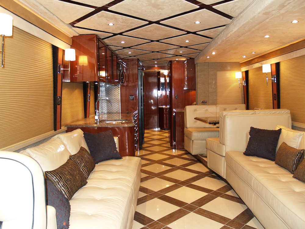 2008 Prevost Amadas XLII For Sale