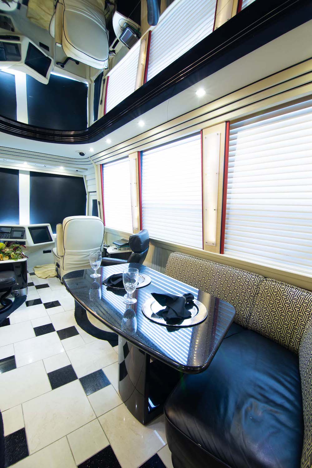 2008 Prevost Country Coach XLII For Sale