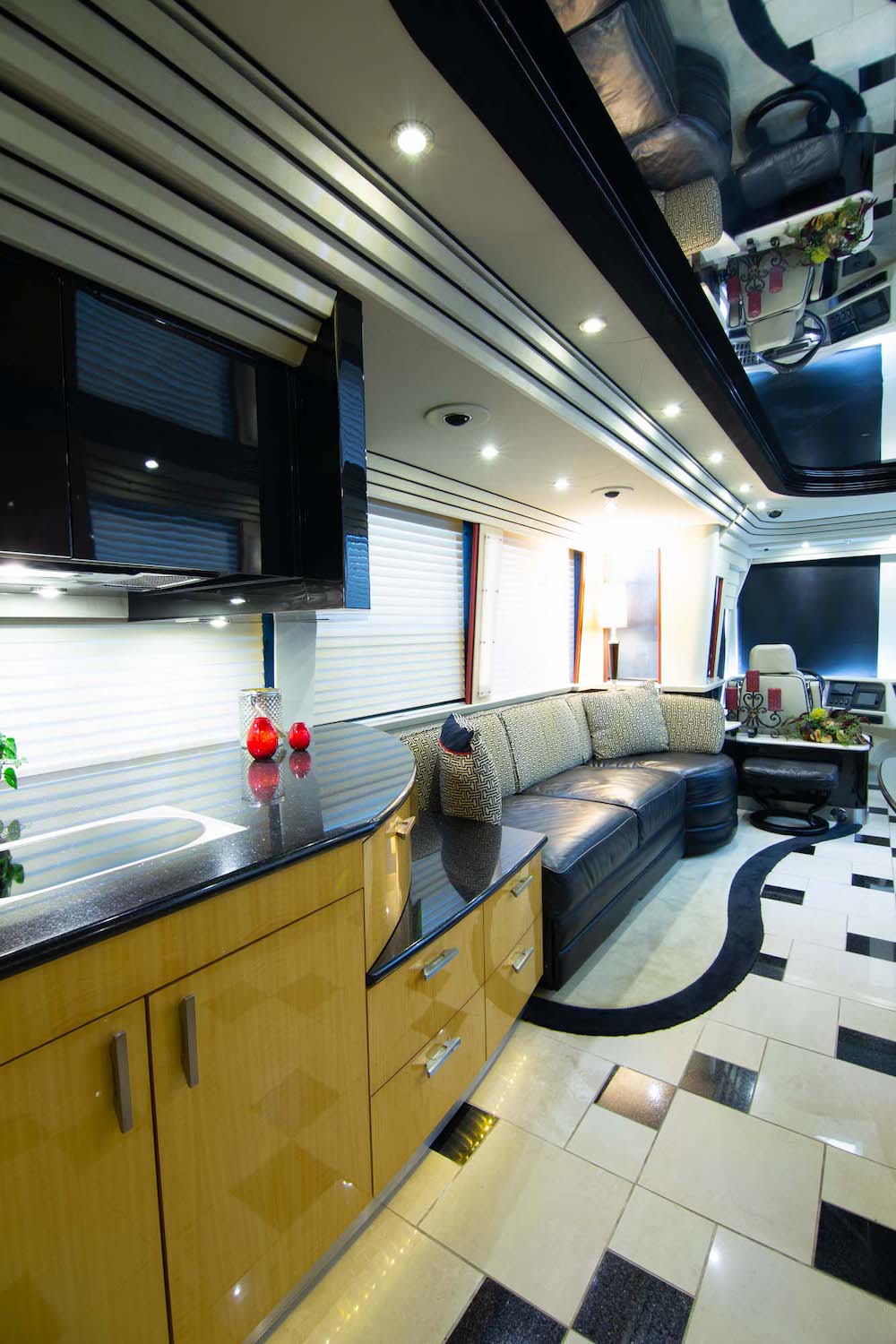 2008 Prevost Country Coach XLII For Sale