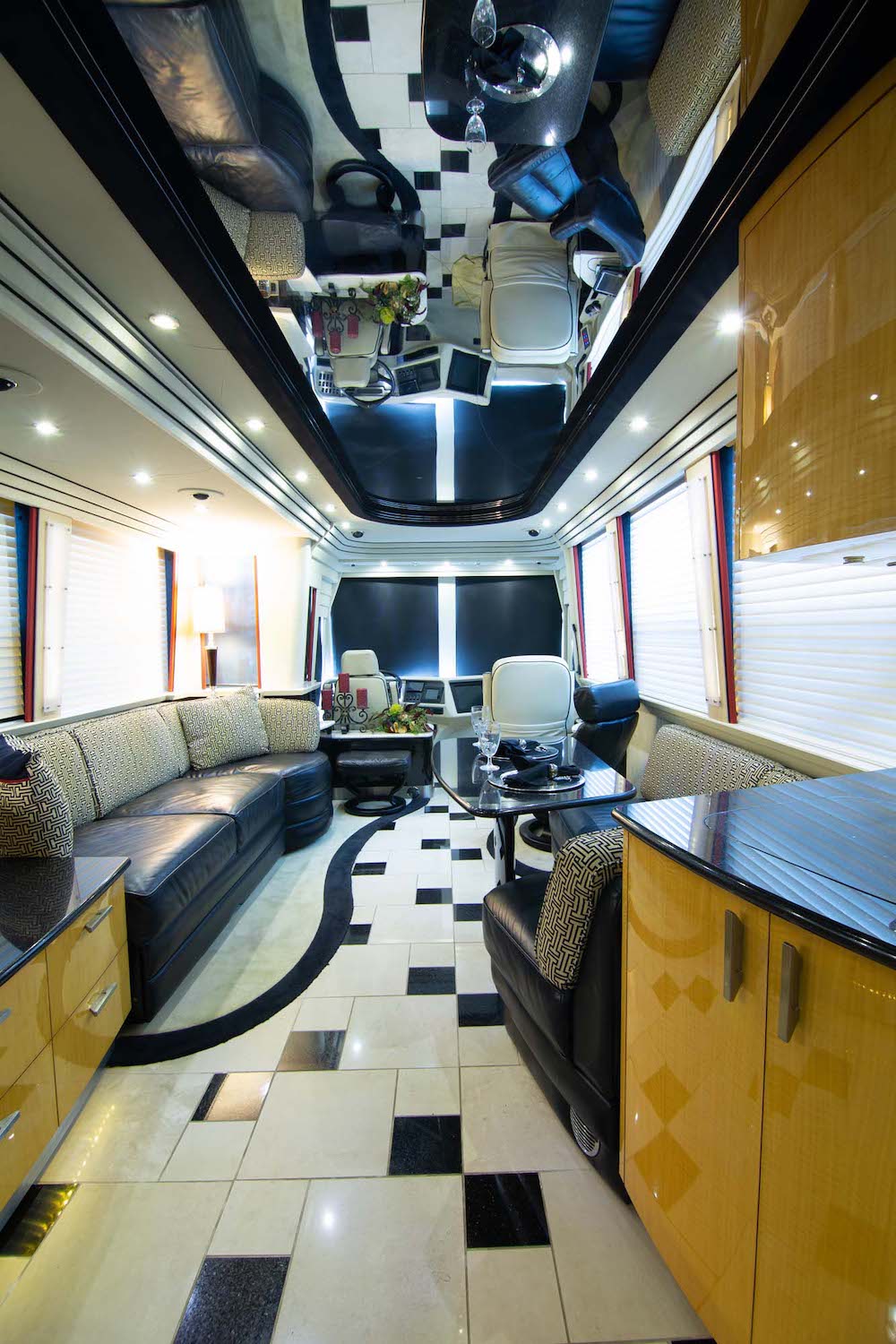 2008 Prevost Country Coach XLII For Sale