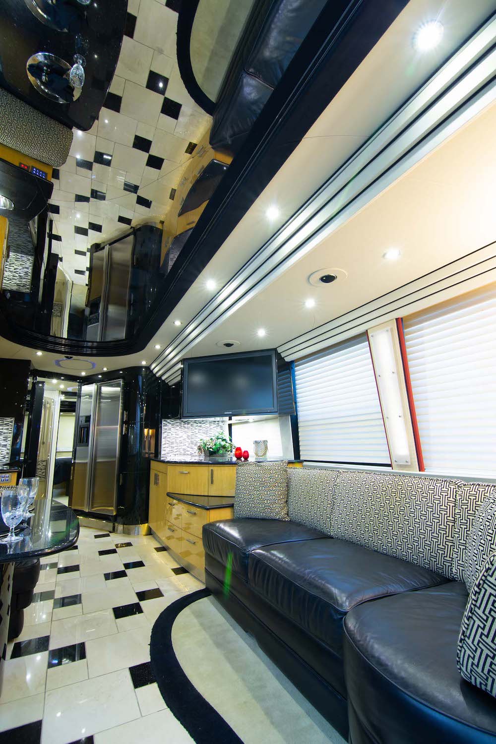 2008 Prevost Country Coach XLII For Sale