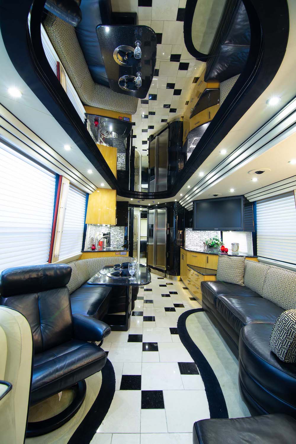 2008 Prevost Country Coach XLII For Sale