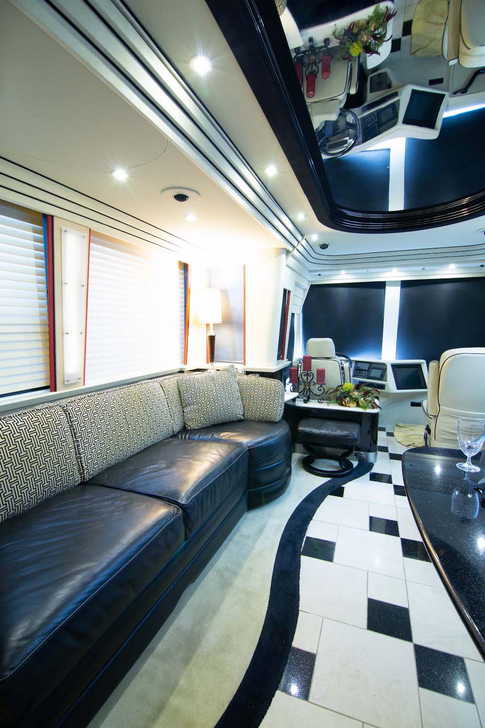 2008 Prevost Country Coach XLII For Sale