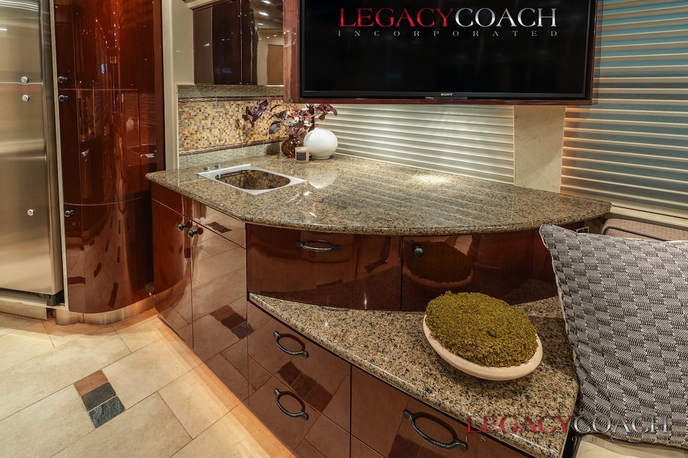 2008 Prevost  Country Coach XLIIFor Sale