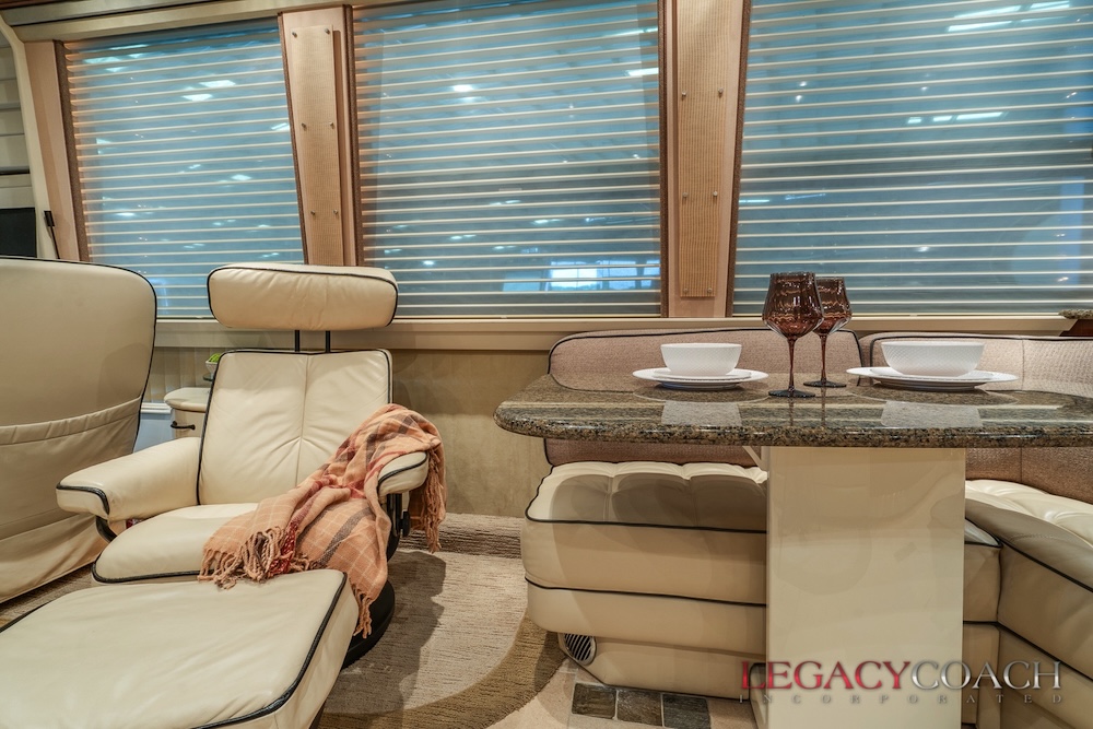 2008 Prevost  Country Coach XLIIFor Sale