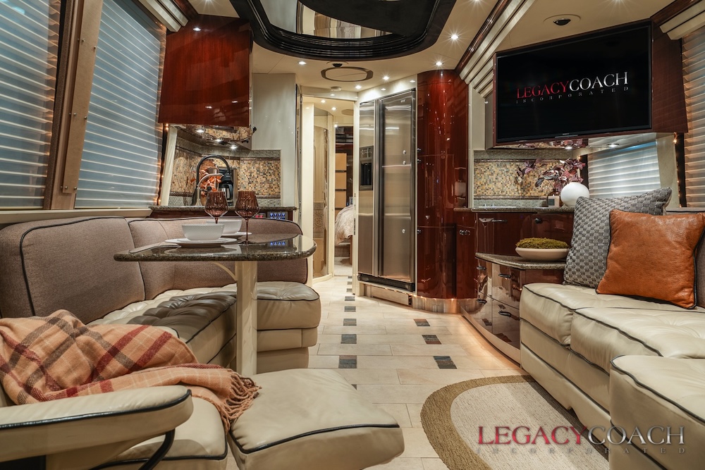 2008 Prevost  Country Coach XLIIFor Sale