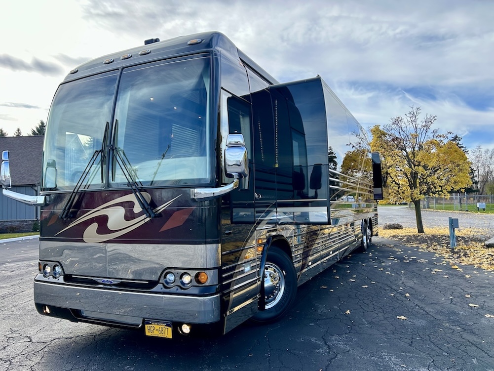 2008 Prevost  Country Coach XLII For Sale