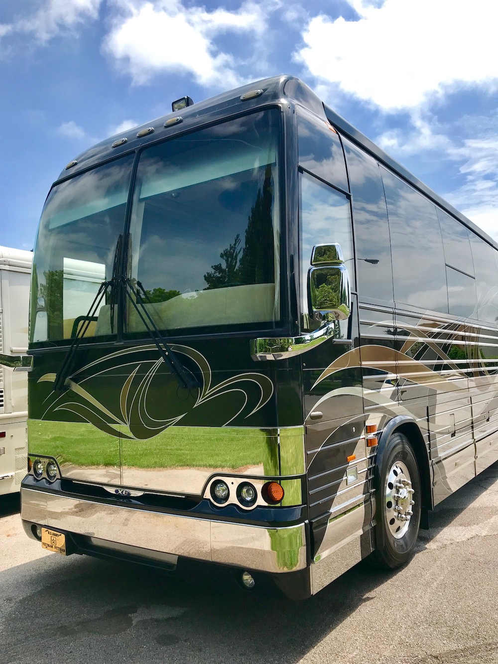 2008 Prevost Country Coach XLII For Sale