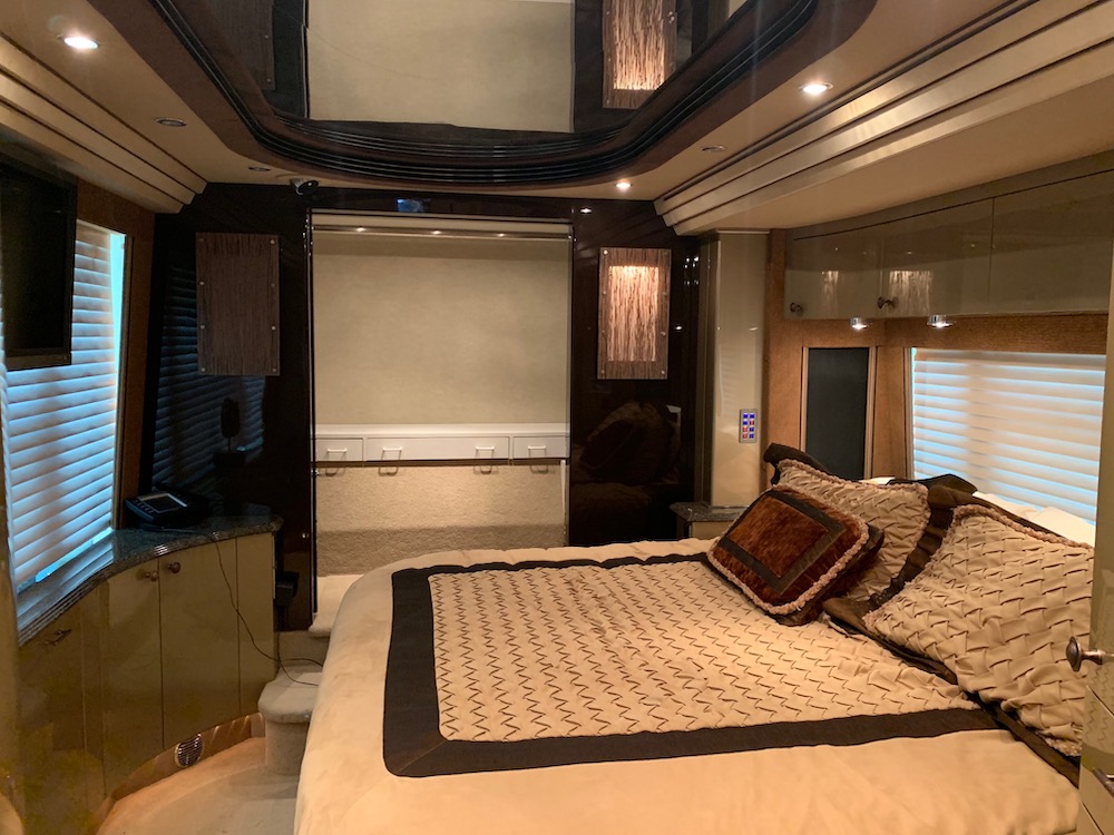 2008 Prevost Country Coach XLII For Sale