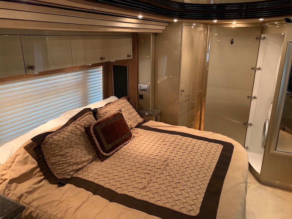 2008 Prevost Country Coach XLII For Sale